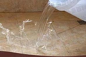 麻栗坡漏水维修 免砸砖防水材料该如何施工